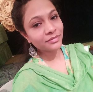 Meet your Posher, Enna